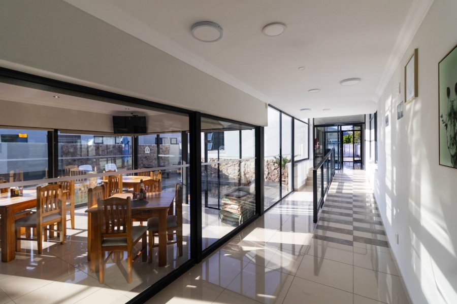 7 Bedroom Property for Sale in Sandbaai Western Cape